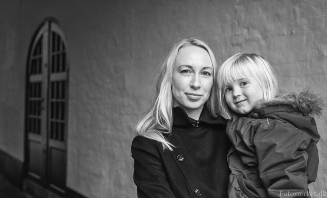 Cathrine og Silje på Christiansborg