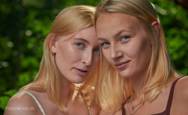 Veninderne Anna Schioldann Nielsen, og Kia Ekman, Charlottenlund Skov, september 2020